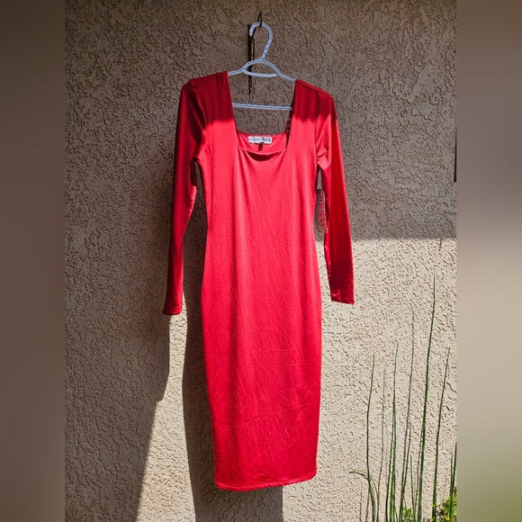 Almost Famous Long Red Dress - Picture 1 of 5